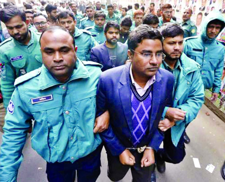 Muktijuddho Moncho leader Al Mamun is being taken to a Dhaka Court on Tuesday.