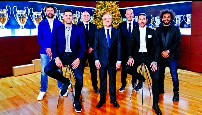 Real Madrid President Florentino Perez does not miss out on celebrations during the Christmas break. He was seen alongside Coach Zindine Zidane (3rd from right), Captain Sergio Ramos (2nd from right) and Brazilian full back Marcelo (right).
