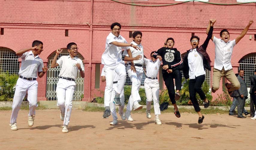 Jubilant students of Collegiate School in Chattogram rejoicing their JSC result yesterday as the school obtaining first position in JSC examination.
