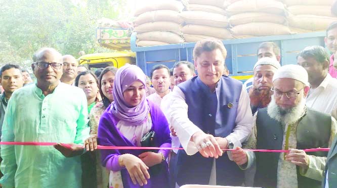 KALIHATI (Tangail): Hasan Imam Khan Sohel MP inaugurating rice procurement drive at Kalihati Upazila as Chief Guest jointly organised by Upazila Food Procurement and Monitoring Committee on Wednesday.