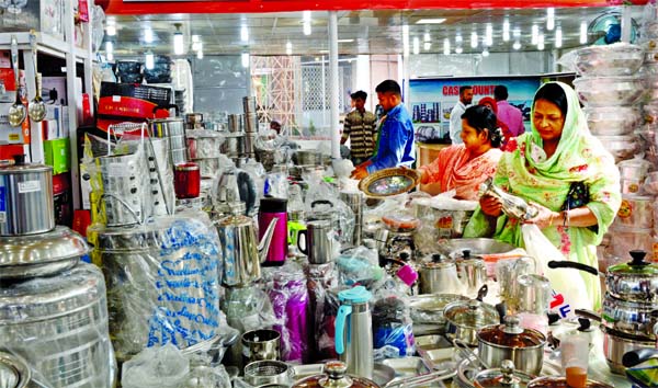The 24th edition of Dhaka International Trade Fair (DITF) witnessed a low turnout of visitors on Thursday, the second day of the month-long event, as many stalls have yet to be fully ready to welcome visitors and showcase their products. This photo shows