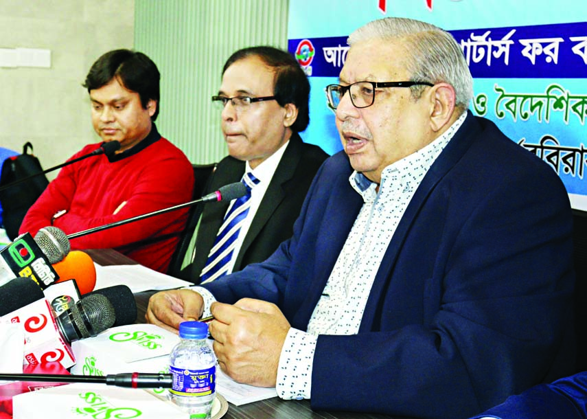 Minister for Expatriates' Welfare and Overseas Employment Imran Ahmed addressing a meet the press on labour market in the New Year at the Conference Room of the Ministry yesterday.