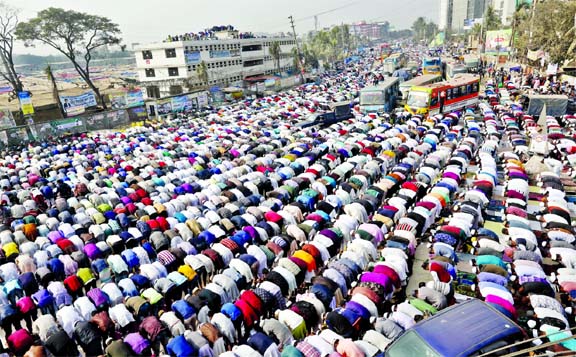 Thousands of devotees offered Juma prayers on the first day of Ijtema on the bank of Turag River in Tongi.