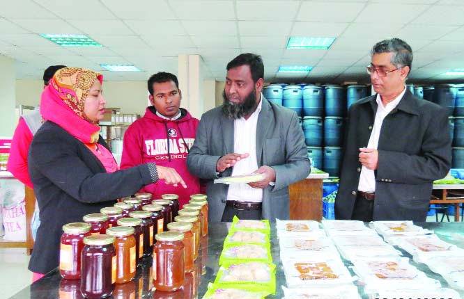 GAZIPUR: Deputy Secretary (IC-1) , Ministry of Agriculture Sharifa Ahmed visiting AFACI-APPT, Bangladesh to see the activities at Postharvest Technology Division (PHTD) of BARI , Gazipur on Thursday. Among others, Chief Scientific Officer and Head of t