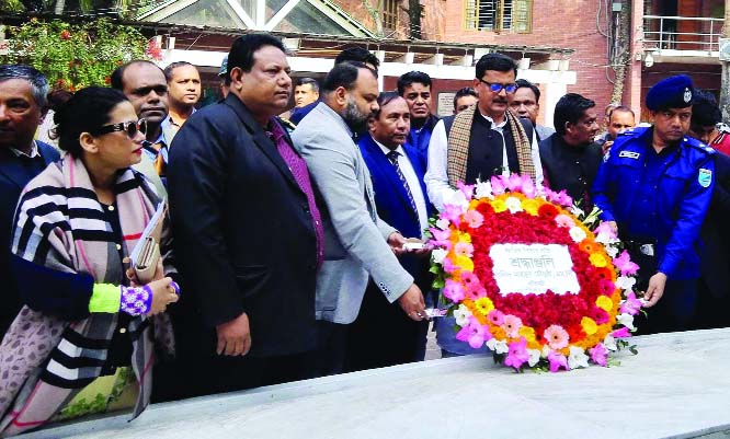 GOPALGANJ: State Minister for Shipping Khaled Mahmud Chowdhury MP placing wreaths at the Mazar of Bangabandhu Sheikh Mujibur Rahman at Tungipara yesterday.