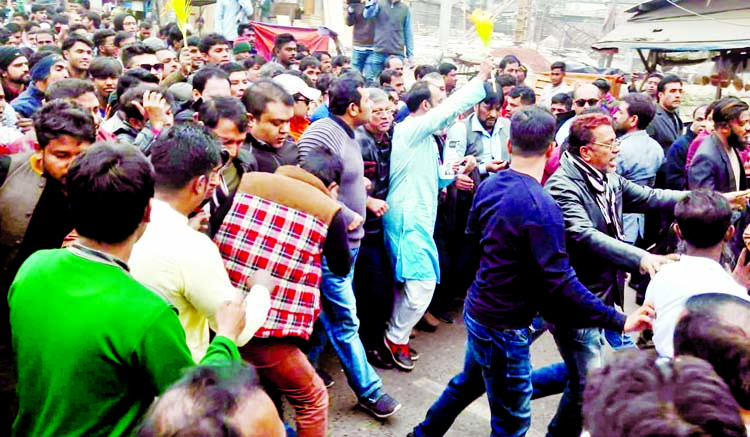 An internal clash erupted at the rally of BNP DNCC mayor candidate Tabith Awal at Mirpur area yesterday.