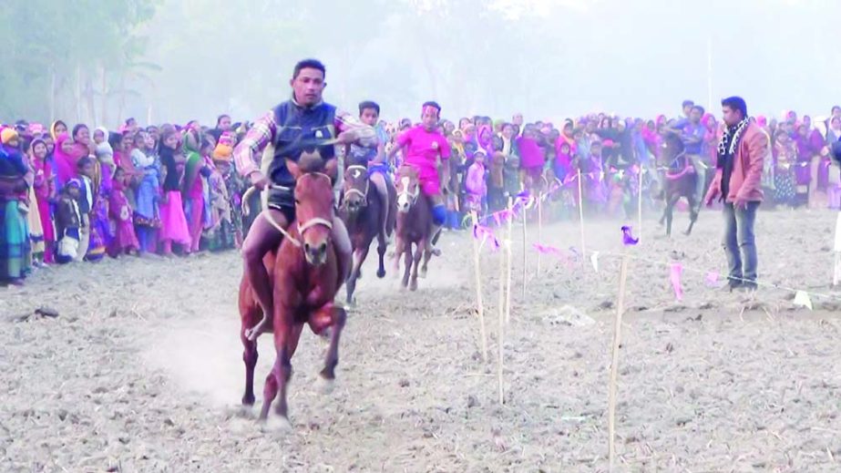 PANCHAGARH: A traditional horse race was held at Deviganj Upazila recently.