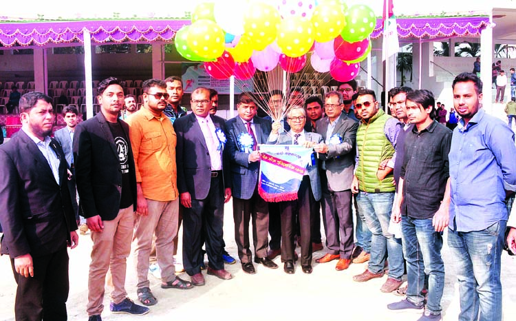 Vice-Chancellor of Dhaka University (DU) Professor Dr Md Akhtaruzzaman inaugurating the Annual Sports Competition of Shaheed Sergeant Zahurul Haq Hall of DU, by releasing the balloons as the chief guest at the Central Playground of DU on Sunday. Provost o