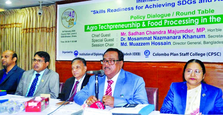 Food Minister Sadhan Chandra Majumder speaking at a roundtable meeting on 'Agro Techpreneurship and Food Processing in the context of IR 4.0' organised by the Institution of Diploma Engineers Bangladesh in its auditorium in the city on Tuesday.