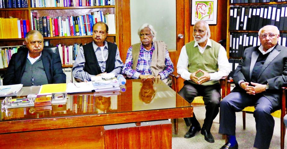 Jatiya Oikya Front leaders sit for an emergency meeting on Tuesday to discuss the current political situation in the country. Gono Forum President Dr Kamal Hossain, Jatiya Samajtantrik Dal (JSD-Rab) President ASM Abdur Rab, Dr Zafrullah Chowdhury and BNP