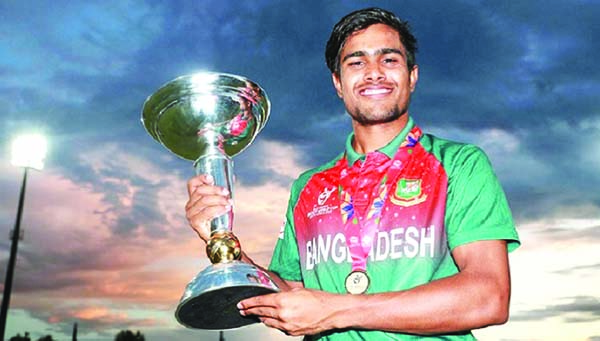 Bangladesh captain Akbar Ali is all smiles with the U-19 World Cup trophy at Potchefstroom in South Africa on Sunday.