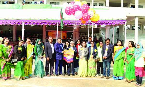 Vice-Chancellor of Dhaka University (DU) Professor Dr Md Akhtaruzzaman inaugurating the Annual Sports Competition of Shamsunnahar Hall of DU by releasing the balloons as the chief guest at the Central Playground in DU on Monday. Provost of