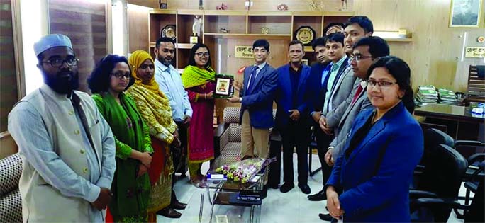 NILPHAMARI: Md Hafizur Rahman Chowdhury, DC, Nilphamari presenting crest to Pushpa Pudam Chakma, former Assistant Commissioner of Nilphamri at a farewell programme organised by Bangladesh Administrative Service Association, Nilphamari District Unit ye