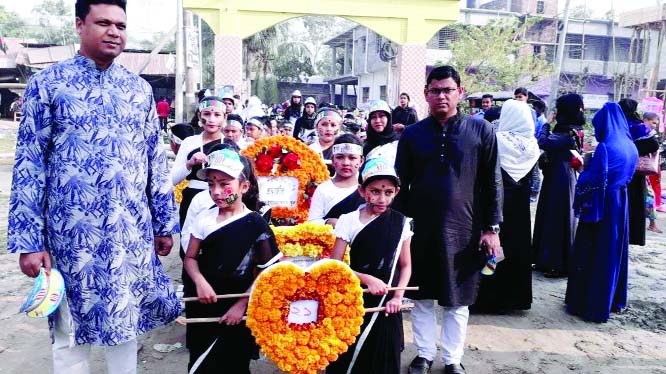 CHARGHAT (Rajshahi): Syeda Samira , UNO, Charghat Upazila placing wreaths at the Shaheed Minar on the occasion of the International Mother Language Day on Friday.