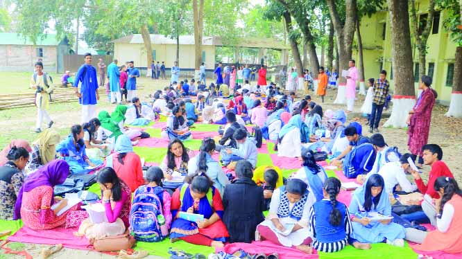 PANCHAGARH: The two day-long Science Festival was held at Panchagarh Sadar Upazila Parishad premises organised by Anusandhisu Chakro Bigyan Sangtha, Panchagarh District Unit on Friday.