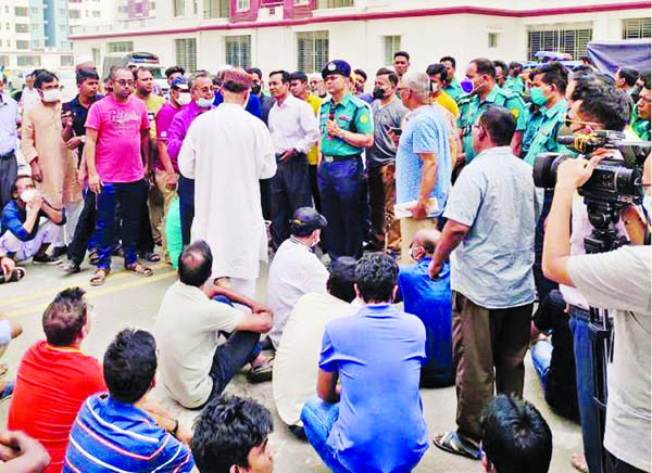 Dwellers of Diabari in the city's Uttara staged a sit-in at the area on Friday in protest against government's step to establish quarantine center in Diabari.