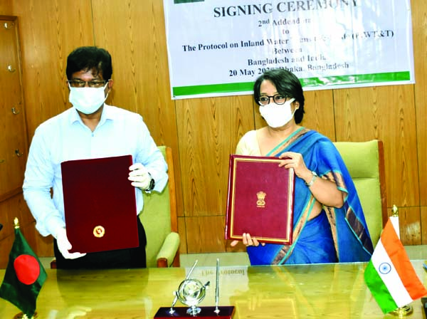Shipping Secretary Mejbah Uddin Chowdhury and Indian High Commissioner to Bangladesh Riva Ganguli Das on behalf of Bangladesh and India respectively were present at the signing ceremony of PIWTT at the seminar room of the Shipping Ministry on Wednesday.