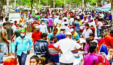 City residents appear desperate for Eid shopping risking Corona attack. The photograph was taken on Thursday from the city's Gulistan area.