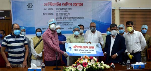 Md. Moffajhel Haque, TK Group Director (Marketing), handing over ventilators to Md Elius Hossain, Deputy Commissioner of Chattagram district, at a simple Ceremony at Circuit House on Friday.