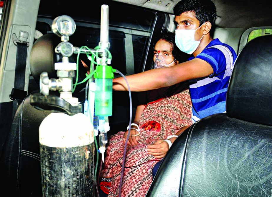 Family members brought Purnima Rani to Chattogram when their frantic efforts to admit her at any hospital in Feni miserably failed. But she died later as it was too late. This photo was taken before she got admitted to the hospital on Saturday.