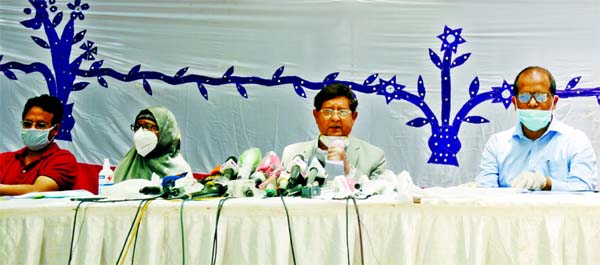 Textiles and Jute Minister Golam Dastagir Gazi speaks at a press conference on 'Closure of state-run jute mills and golden hand shake of the labourers' at his residence in the city on Friday.