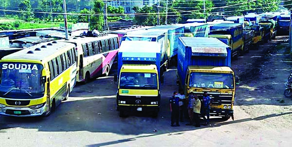 Hundreds of vehicles remain stranded at Paturia Terminal as ferry services between Paturia and Doulatdia route suspended due to heavy current of Padma River on Saturday.