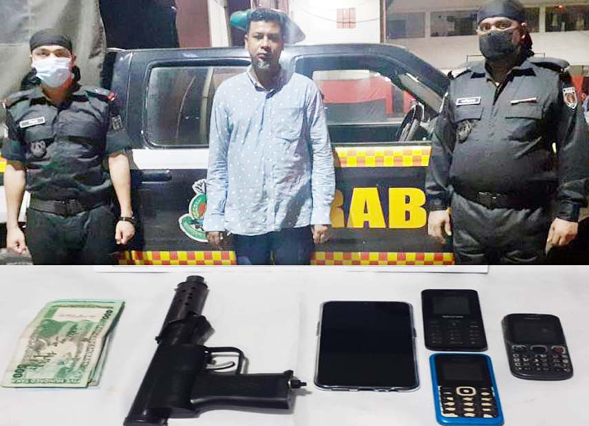 RAB-10 detains one terrorist with foreign made pistol from the city's Kotwali thana area on Tuesday.