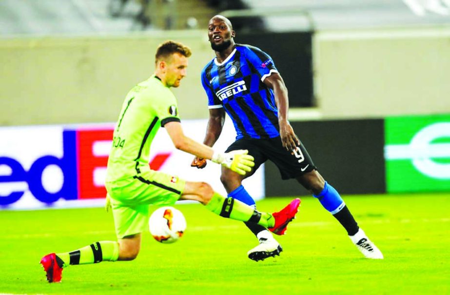 Inter Milan's Romelu Lukaku shots on goal during their Europa League quarter-final match against Leverkusen at the Duesseldorf on Monday.