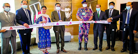 Director General of Border Guard Bangladesh and Chairman of Shimanto Bank Limited, Major General Md Shafeenul Islam, inaugurating the "Bangabandhu Lounge" marking the birth century of Bangabandhu Sheikh Mujibur Rahman at the bank's corporate head offic