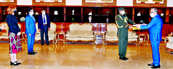 Newly appointed Envoy of Switzerland to Bangladesh Ms. Nathalie Chuard presents credentials to President Abdul Hamid at Bangabhaban on Wednesday.