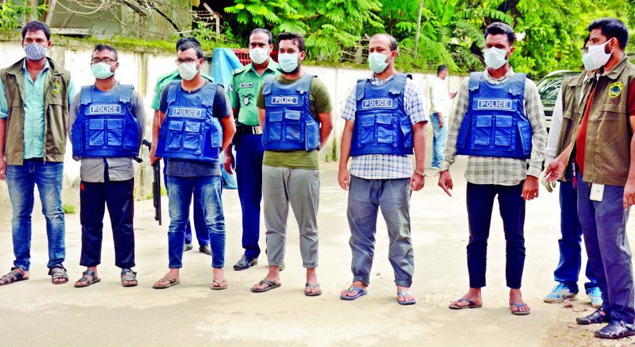 The members of Counter Terrorism and Transnational Crime unit of police on Wednesday arrested 5 members of neo-JMB from Sylhet and brought them to Dhaka. The photo was taken from in front of DMP Media Center on Wednesday.