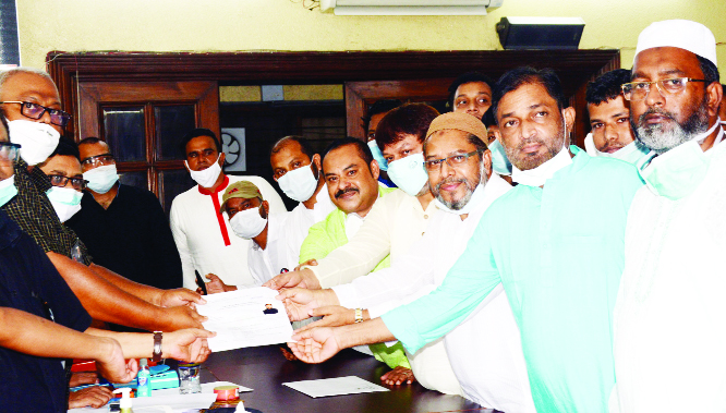 Mushfiqur Rahman Molla, son of former MP Habibur Rahman Molla submits nomination paper at Dhanmondi AL office in the city on Friday for the by-election of Dhaka-5 constituency.