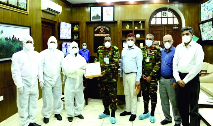A team of National Science and Technology Museum led by its Director Imtiaz Hossain donates one thousand bottles of hand sanitizer as part of Personal Protective Equipments to Director of Dhaka Medical College Brigadier General Dr. AKM Nasir Uddin on Thur