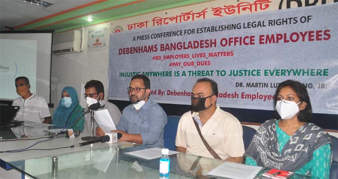 DBEU President Bahauddin Mohammad Ataullah, reading the written statement at a press conference at Dhaka Reporters Unity (DRU) in the city on Saturday.