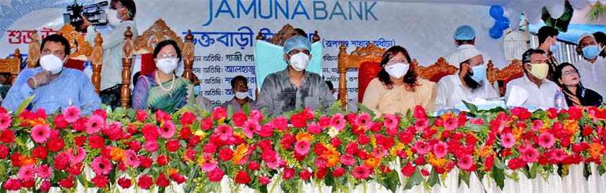 S M Amzad Hossain, Chairman of South Bangla Agriculture and Commerce (SBAC) Bank Limited, inaugurating its Offshore Banking Unit (OBU) at its head office recently. Talukder Abdul Khalek, Vice-Chairman and Khulna City Mayor, Begum Sufia Amjad, Director, Dr