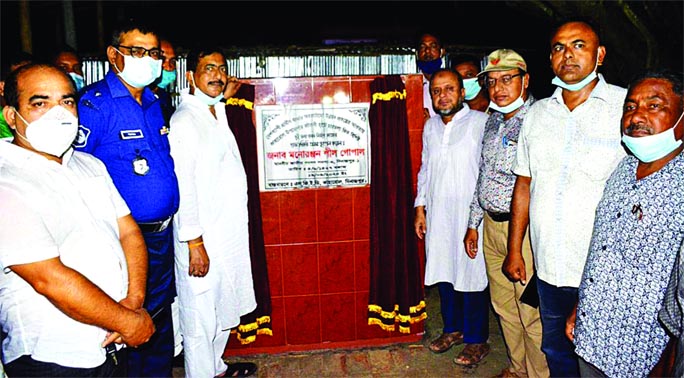 Manoranjon Shill Gopal, MP, inaugurates foundation stone of two multistoried building at Battoli Haat, Ramchandrapur, in Kaharol upazila of Dinajpur district on Saturday. The buildings will be built at the cost of Tk 2.98 crore under Rural Market Infrastr