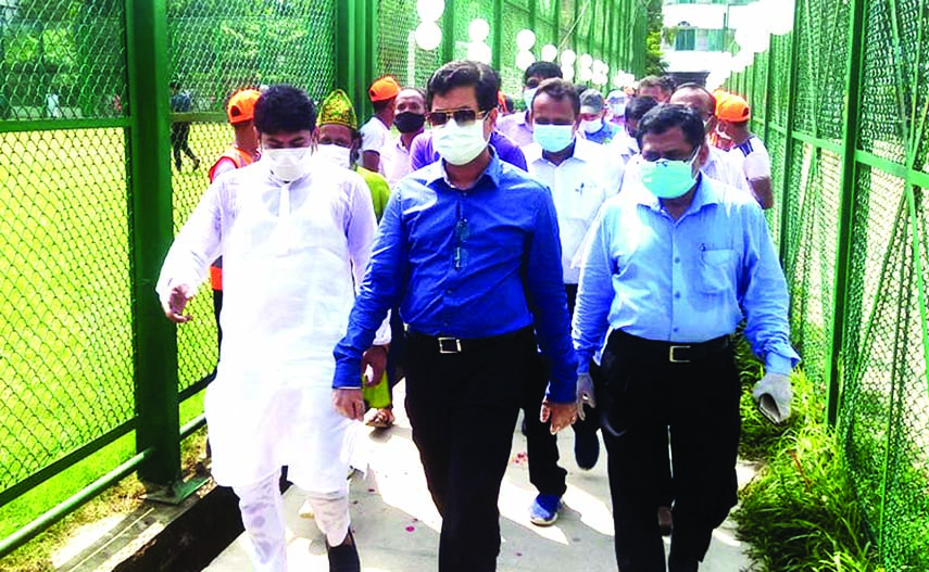 DSCC Mayor Barrister Fazle Noor Taposh visits Abdul Alim Playground including gymnasium in the city's Lalbag on Thursday. Councillor of 26 No ward of the corporation Hasibur Rahman Manik was present on the occasion.