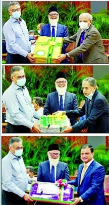 The following commercial banks donated 75,000 pcs blankets for the cold stricken people to the Prime Minister's Relief Fund. Dr. Ahmad Kaikaus, Principle Secretary of Prime Minister receives the aid at PMO on Wednesday while Prime Minister Sheikh Hasina