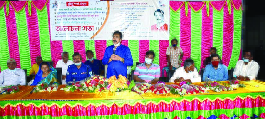 Manoranjan Shill Gopal, MP, speaks at a discussion after inaugurating several development projects at Rasulpur union in Kaharole upazila of Dinajpur district on Monday.