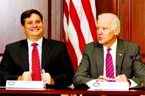 Joe Biden (R) and Ron Klain (L)