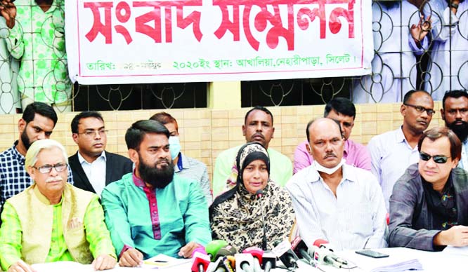 Salma Begum, mother of Raihan, who was allegedly beaten to death in police custody at the Bandar Bazar police outpost on 11 October, speaks at a press briefing at Neharipara at Ahalia area in Sylhet on Saturday demanding justice for her son.