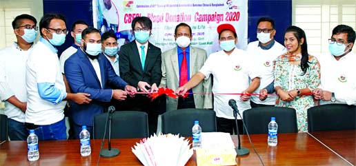 China-Bangladesh Friendship Center Limited (CBFCL) arranged a blood donation program for COVID-19 victims held at National Press Club on Thursday. Guo Pe Lin Peter, Senior President of CBFCL inaugurated the programme as chief guest while Abul Khair Chowdh