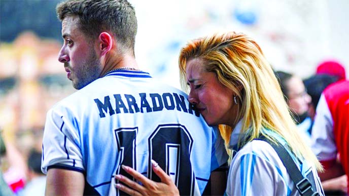 Fans of Maradona wailing in Argentina on Wednesday after death of Diego Maradona.