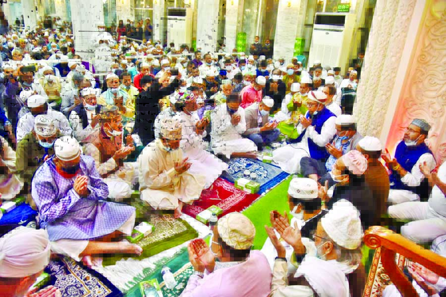Parliament Member of Dhaka-7 constituency Hazi Mohammad Selim, among others, offers Munajat at a Doa Mahfil organised on the occasion of Qulkhwani of his wife and also former councilor Gulshan Ara Selim at Chwakbazar Shahi Masjid after Asr prayers on Wedn