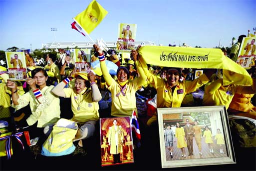 Royalists gathered in Bangkok to show their devotion to the Thai monarchy on the birthday of the late King Bhumibol Adulyade on Saturday.