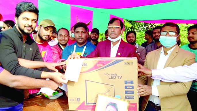 Final Match of Pintu Smirity Cricket Tournament was held at Rampal Govt College in Bagerhat on Sunday. In the final match, AK Eleven defeated Foylahat JuboSangho by 112 runs. President of the Tournament organizing Committee Sk. Sadi and Rampal Upazilla Ch