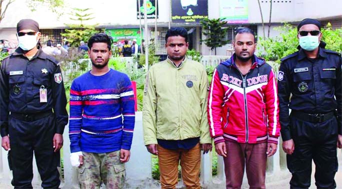 RAB-14 personnel produce three terrorists-- Shakib, Habibur Rahman and Sujan Mia --before media yesterday after their arrest from Kewatkhali Wapda junction in Mymensingh city on Wednesday night.