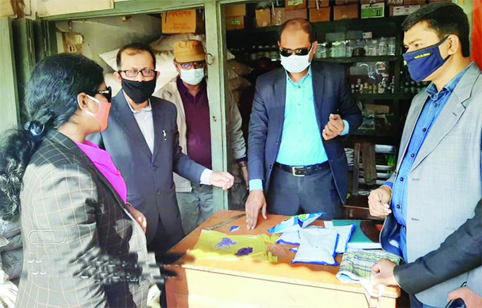 Jenadah's Kaliganj Upazila Administration conducted a mobile court led by UNO Subarna Rani Saha at Kaliganj Bazar on Tuesday noon and slapped Tk 15,000 fine to Sen Traders for selling spurious insecticides.