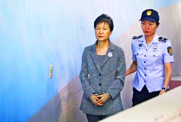 South Korean ousted leader Park Geun-hye arrives at a court in Seoul, South Korea.