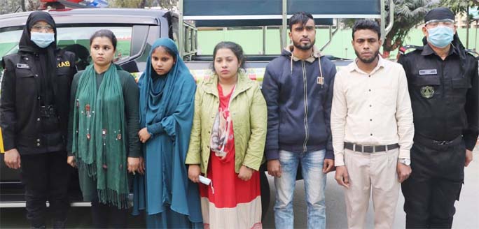 RAB-4 detains 23 imposters of fake job giving institutions conducting raids in different areas in the city including Pallabi, Kafrul and Tejgaon.